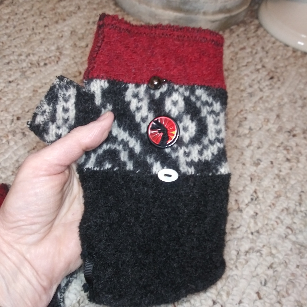 Tamara's Red Black/White Felted Sweater Fingerless Handmade Farmcore Gloves - Picture 6 of 8